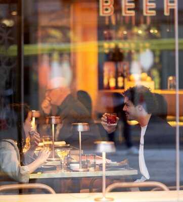 Monsieur Rouge - Steak House