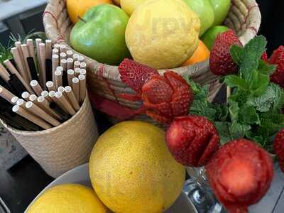 Sue Ellen Cocktail Bar