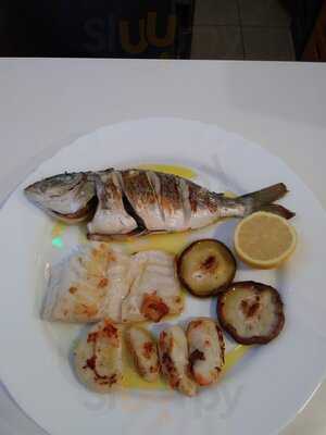 Bar Los Reyes (agustín Y Elisa)