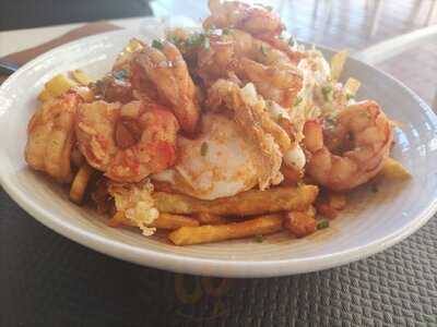 El 32 - Food, Drinks & Music