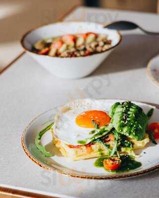 Naked&sated (pozuelo)