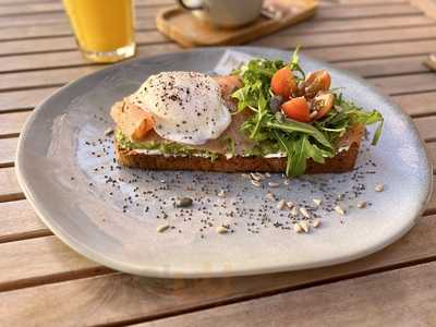 Tinobu Healthy Food & Coffee