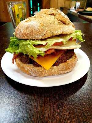 Cerveceria Taperia Picoteo