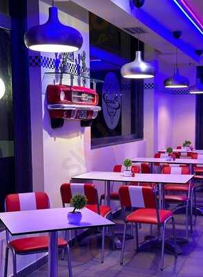 Hotdog Planet American Diner