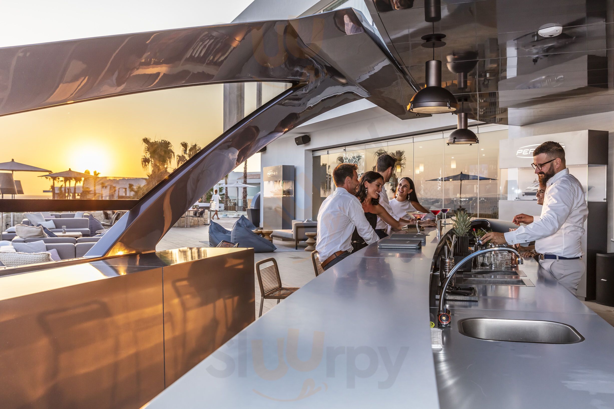 Pershing Yacht Terrace