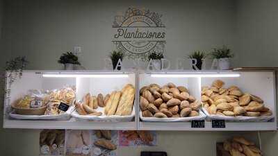 Cafetería Panadería Plantaciones