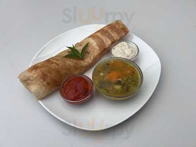 Hideout Bar And Cafe