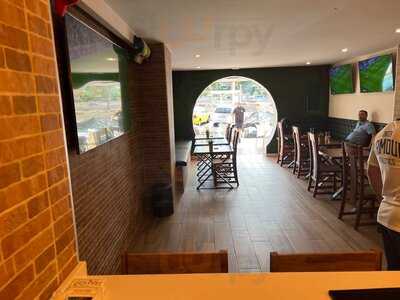 The 19th Hole Bar & Grill