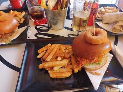 The 19th Hole Bar & Grill