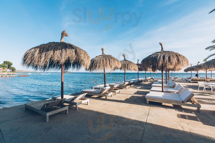 Origens Pool & Beach Bar