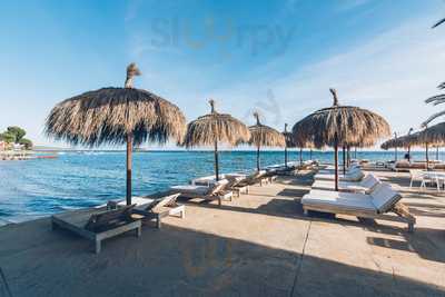 Origens Pool & Beach Bar