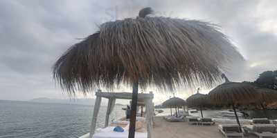 Origens Pool & Beach Bar