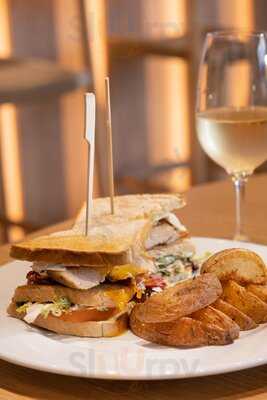 Bistro Bar Joe’s Gomila