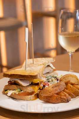 Bistro Bar Joe’s Gomila