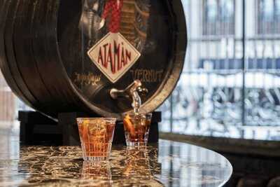 El Patio At Four Seasons Hotel Madrid