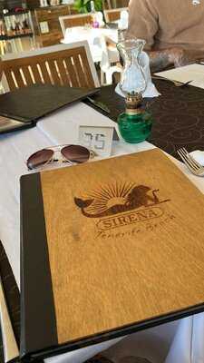 Sirena Bar & Grill - Photo 8