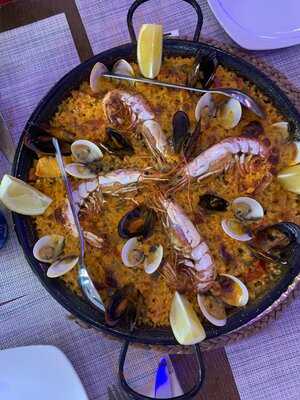 Corner Bar I Restaurante