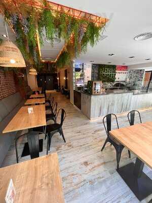 Urban Poke Bar - Suecia - Las Rosas