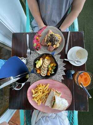 Kalma Café & Brunch