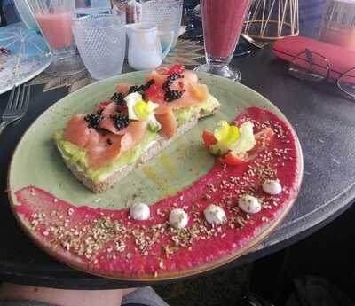 Kalma Café & Brunch