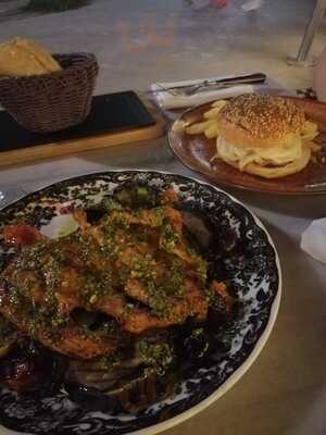 Grill Corner Muelle Uno