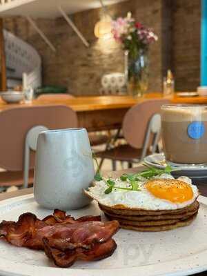 Malila Coffee & Restaurant