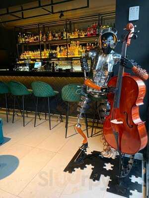 Black&gold Cocktail Bar