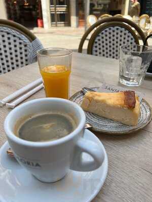 Santagloria Coffee & Bakery