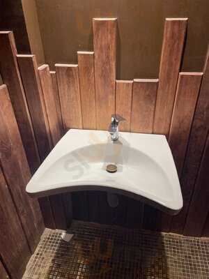 Slvj Marbella Restaurant & Beach Club