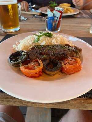 Barnabys Restaurante And Mini Golf