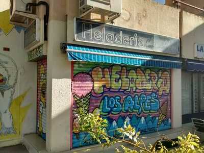 Heladería Los Alpes.