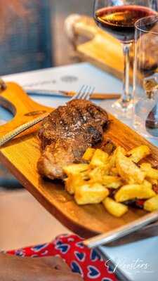 Roosters Urban Restaurant