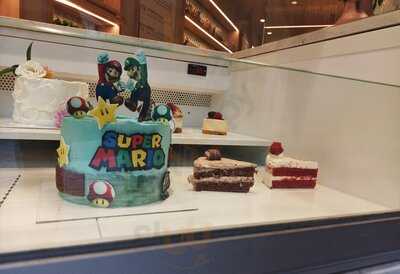 La Casa Blanca Pastisseria - Photo 8