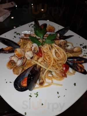 Noah & Titilla Restaurant