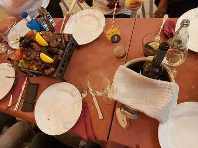 Tango Parrilla Y Vinos