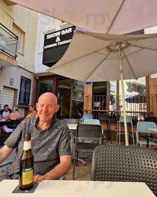 Queens Hotel Showbar And Lounge Bar