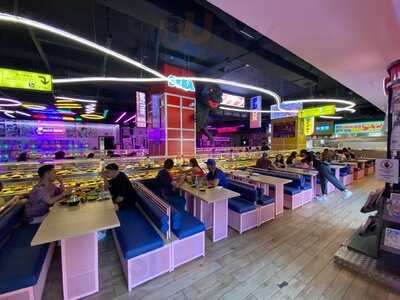 Running Sushi In Akihabara