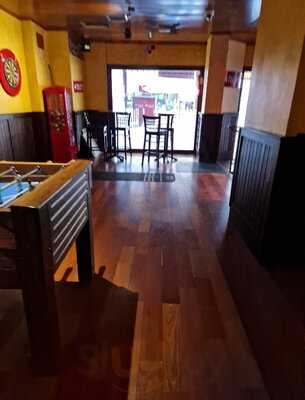 Sports Bar Rose & Crown