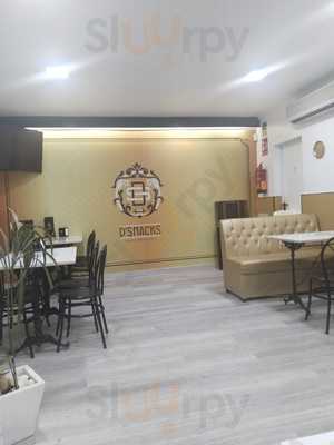 D'snaks Halal Restaurant