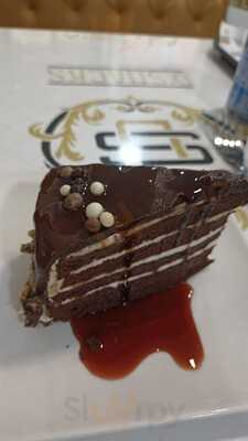 D'snaks Halal Restaurant