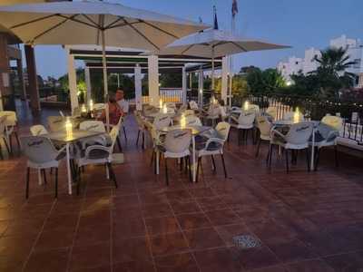 La Cicada Bar & Bistro