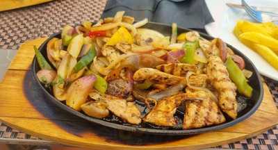 La Cicada Bar & Bistro