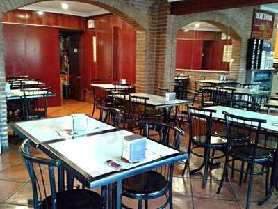 Cafetería Roure - Photo 8