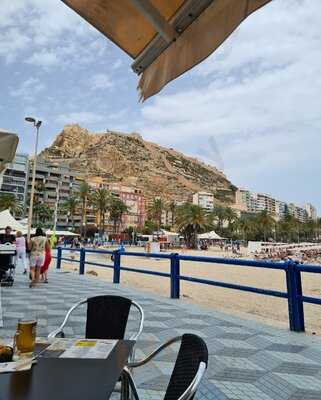 Cerveceria 100 Montaditos Mlle.levante