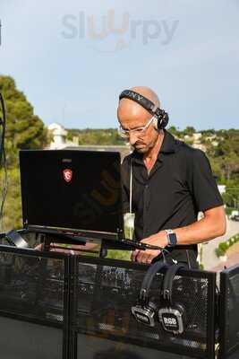 Fahrenheit86 - Roof Top