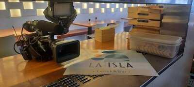 La Isla Lunch & Bar