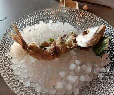 YŪgen Hard Working Sushi