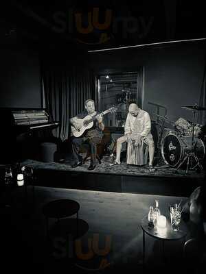 The Jazz Lounge By Florencio Cruz