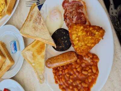 Las Brisas Bar And Restaurant