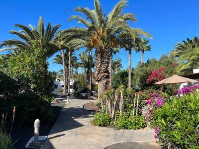 Las Brisas Bar And Restaurant